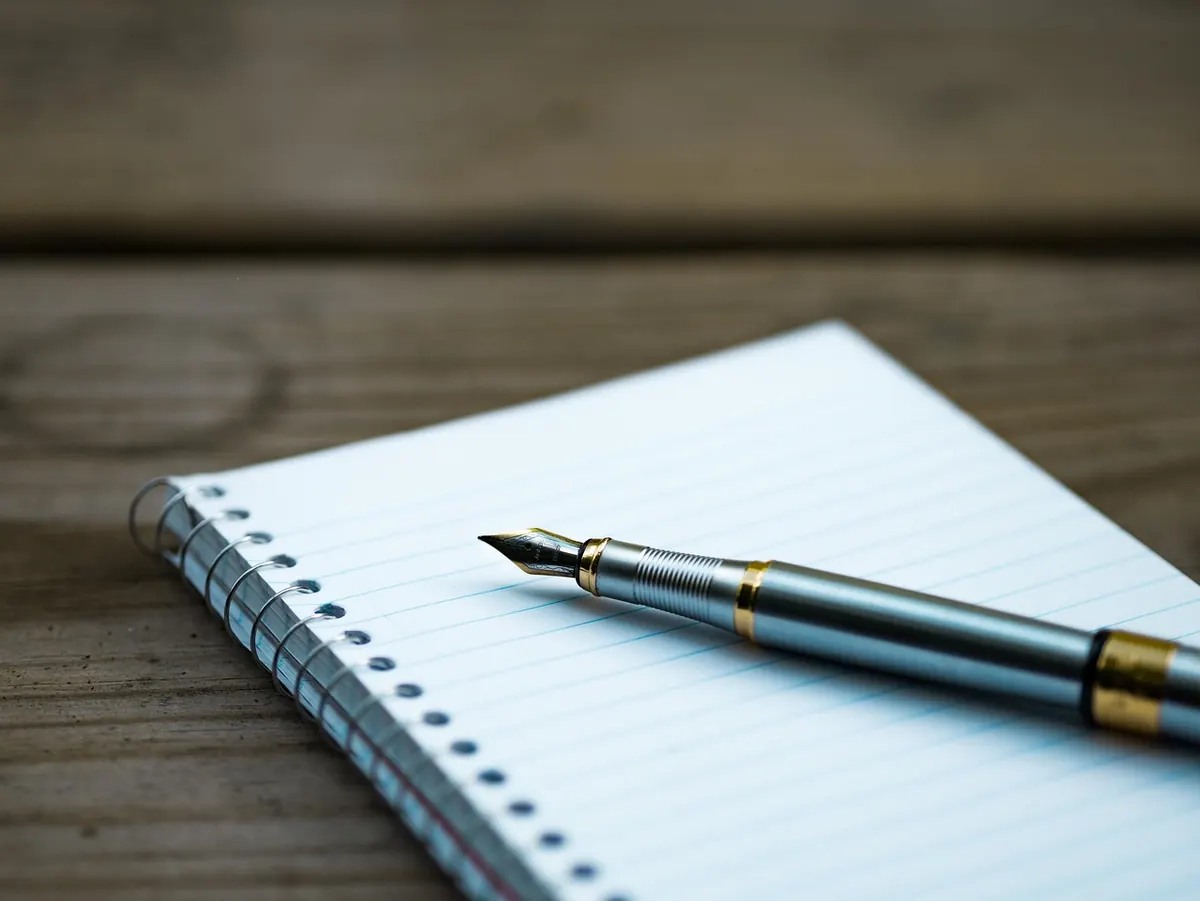How to Write a Fair Book Review Without Spoilers: A 5-Step Template
